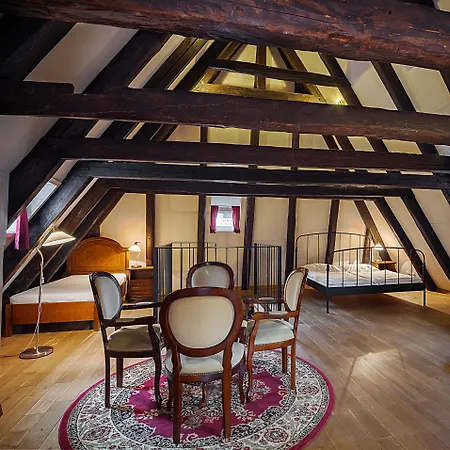 U Tří Bubnů Hotel