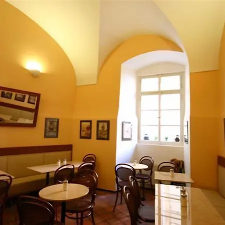U Tri Bubnu Szálloda Prága