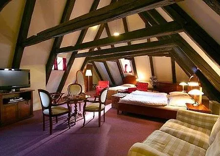 U Tří Bubnů Hotel