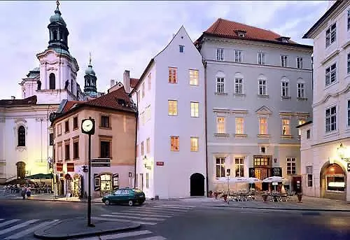 U Tri Bubnu Hotel 3*